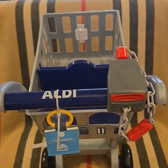 Jakks AldiPlastic  Kids Coin Slot Shopping Cart - Picture 2 of 5